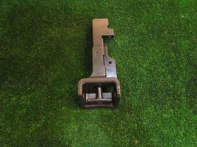 2005 Infiniti G35 Coupe Rear Seat Release Pull