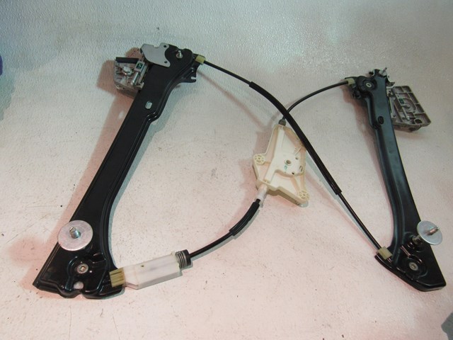 2014 Nissan 370z RH Passenger Window Regulator