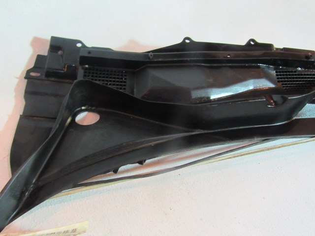 2014 Nissan 370z LH Driver Wiper Cowl OEM 66863 1EA0A