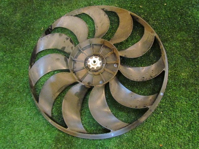 2014 Nissan 370z LH Driver Radiator Fan Blade-Blade Only