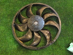 2014 Nissan 370z RH Passenger Radiator Fan Blade-Blade Only