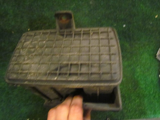 2005 Infiniti G35 Coupe MT Fuel Vapor Canister 