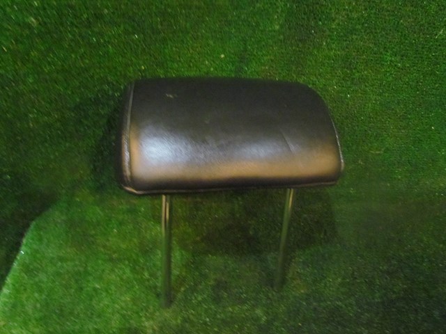 2005 Infiniti G35 Coupe Front RH Passenger Headrest