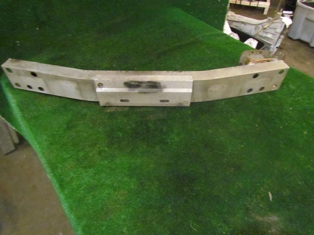 2005 Infiniti G35 Cpe Rear Bumper Reinforcement & LH Mount