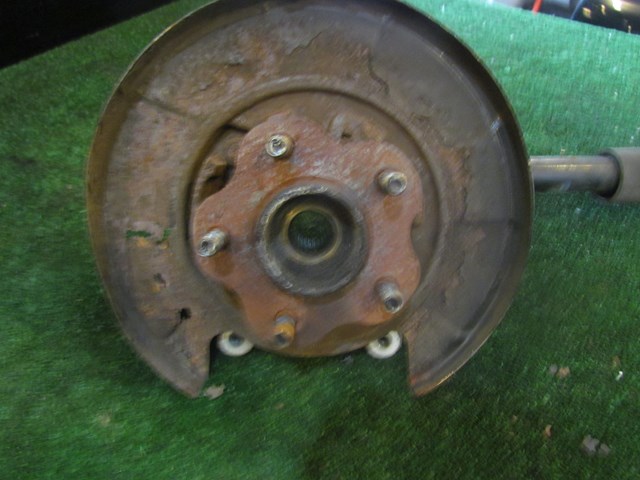 2005 Infiniti G35 Rear RH Spindle & Shock 56210 CD701