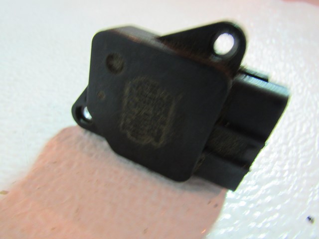 2001 Lexus IS300 MAF Mass Airflow Sensor 22204 22010
