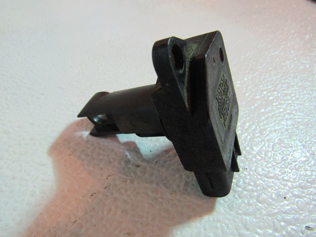 2001 Lexus IS300 MAF Mass Airflow Sensor 22204 22010