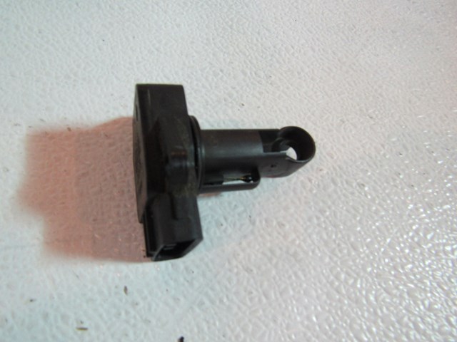 2001 Lexus IS300 MAF Mass Airflow Sensor 22204 22010