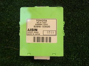 2001 Lexus IS300 Running Light Module 82810 53020