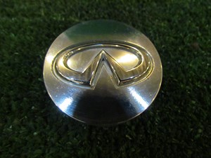 2008 Infiniti G35xS 18 inch XS wheel center cap