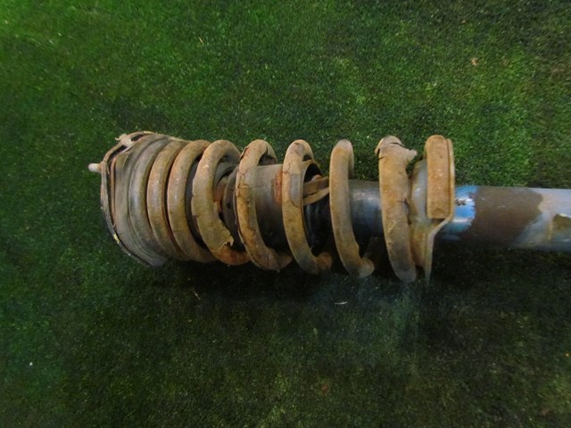 2001 Lexus IS300 Front RH Tokico Strut