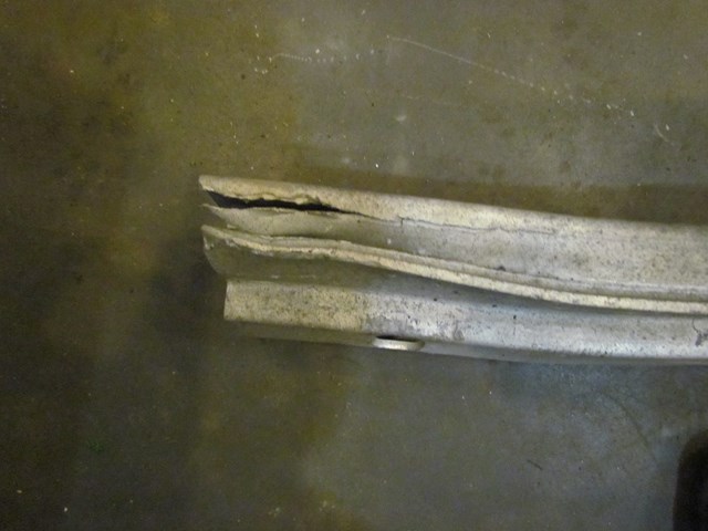 2001 Lexus IS300 Rear Bumper Reinforcement -See Photos