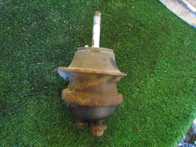 2001 Lexus IS300 RH Passenger Engine Mount