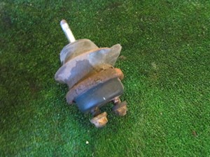 2001 Lexus IS300 RH Passenger Engine Mount