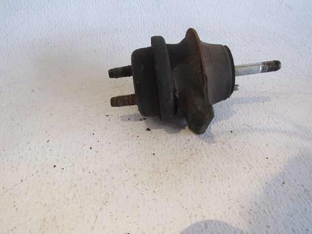 2001 Lexus IS300 LH Driver Engine Mount