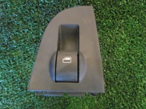 2005 Audi Allroad Front RH Passenger Window Switch