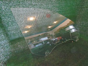 2005  Audi Allroad Front RH Passenger Door Glass