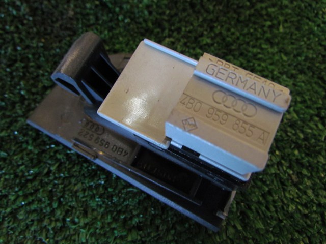 2005 Audi Allroad Rear RH Passenger Door Switch