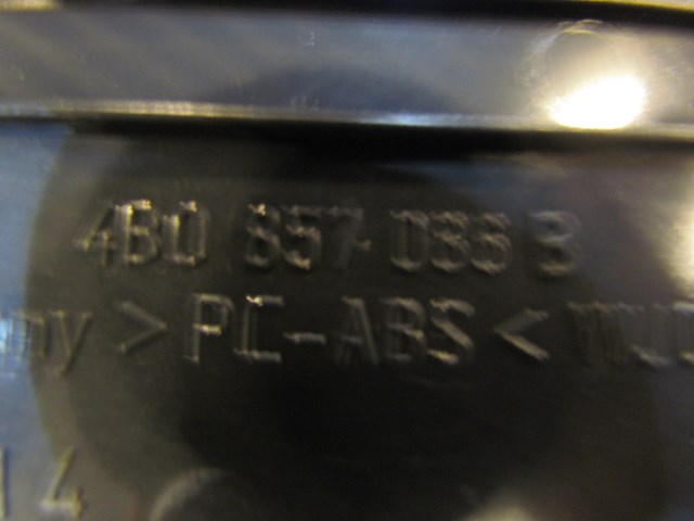 2005 Audi Allroad RH Passenger Fuse Box Cover 4B0 857 086 B