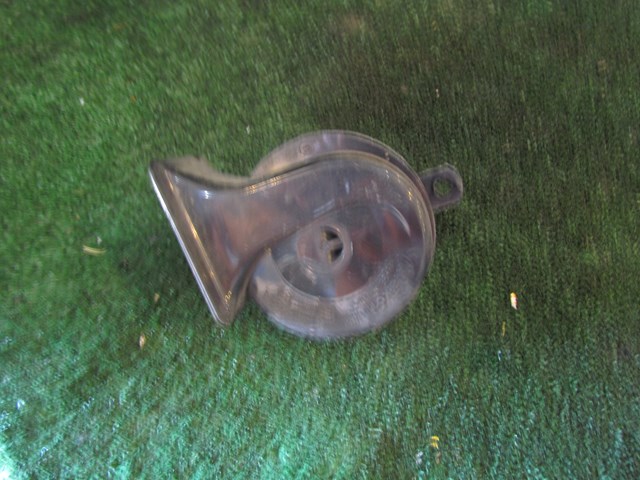 2005 Audi Allroad LH Driver Horn