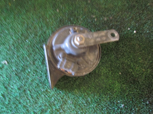 2005 Audi Allroad LH Driver Horn