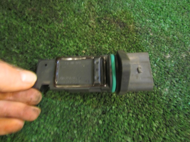 2005 Audi Allroad MAF Sensor Mass Air Flow Sensor