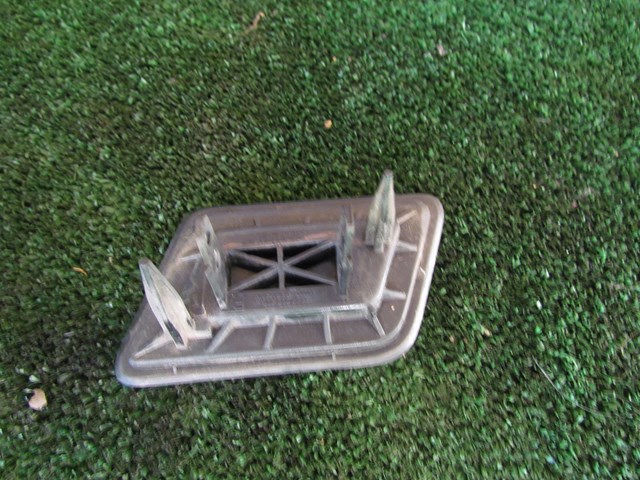 2005 Audi Allroad RH Passenger Headlight Washer Cover