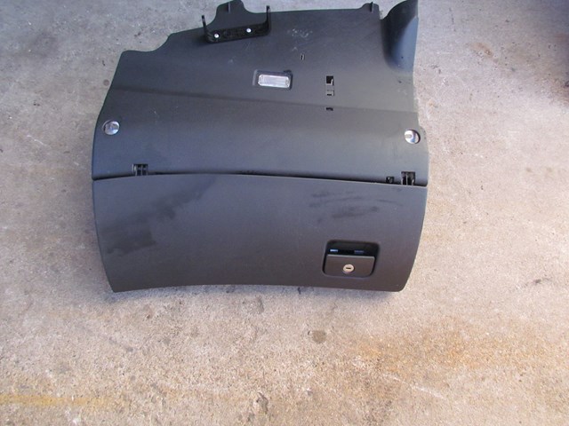 2005 Audi Allroad RH Passenger Glove Box