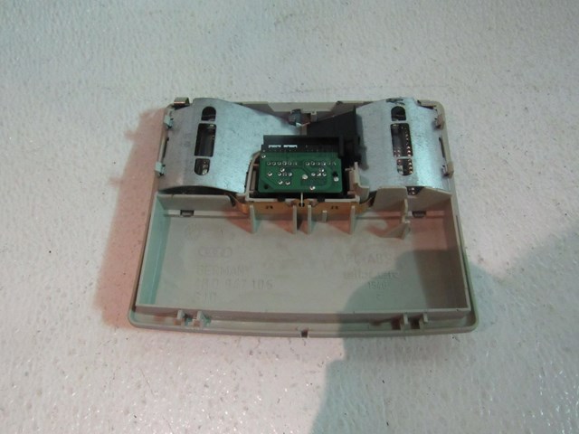 2005 Audi Allroad Dome LIght 4B0 947 105