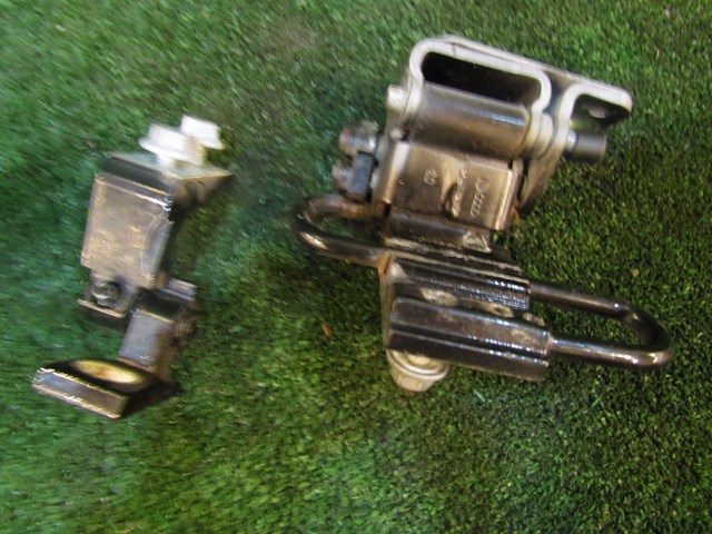 2005 Audi Allroad Rear RH Passenger Door HInge Set