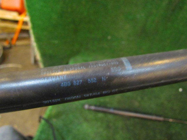 2005 Audi Allroad Hatch Strut Set