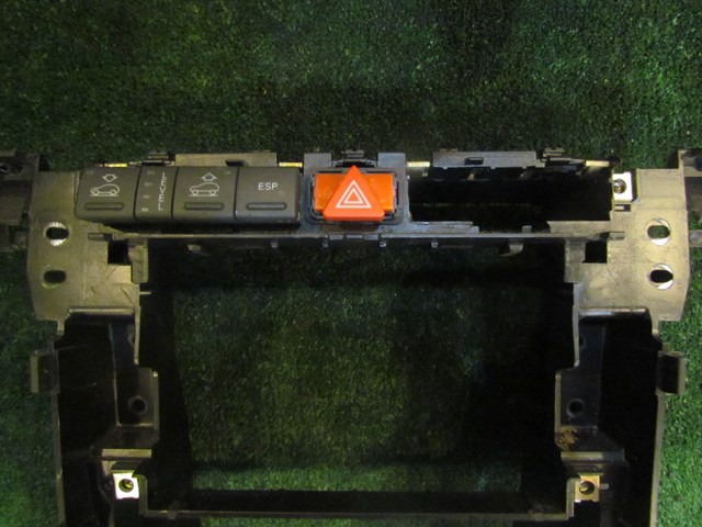 2005 Audi Allroad Hazard & Suspension Buttons