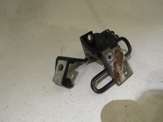 2005 Audi Allroad Front RH Passenger Door Hinges