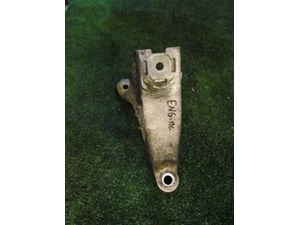 2005 Audi Allroad 4.2L RH Passenger Engine Mount