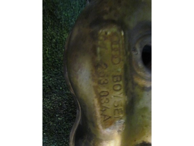 2005 Audi Allroad 4.2L RH Exhaust Manifold 079 253 034A