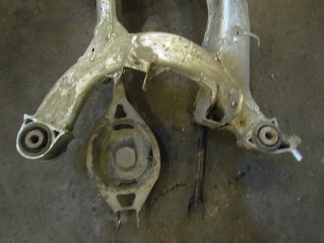 2005 Infiniti G35 Coupe Rear Subframe w/control arms