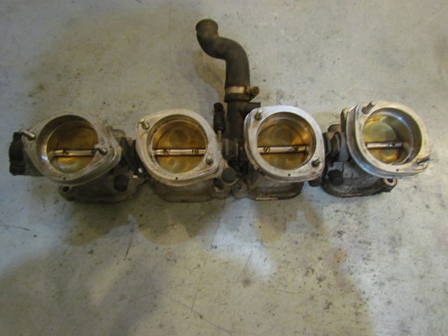 2000 BMW M5 S62 V8 RH Passenger Throttle Bodies