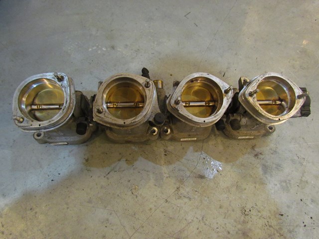 2000 BMW M5 S62 LH Driver Throttle Bodies