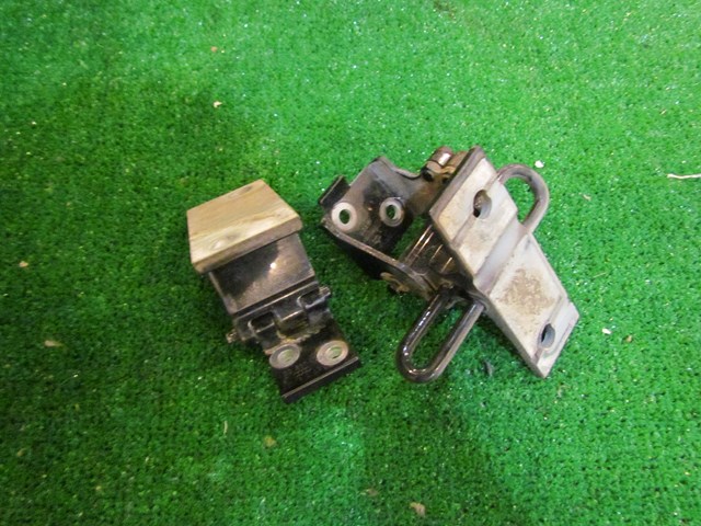 2001 Audi A8L D2 Front RH Passenger Door Hinge Set