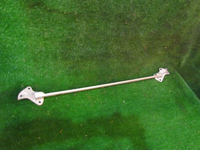 2001 Audi A8L D2 Strut Tower Bar 4D0 805 645 E