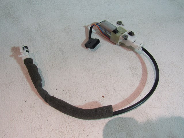 2001 Audi A8L D2 Front LH Driver Seat Belt Height Adjust Motor