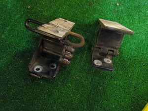2001 Audi A8L D2 Front LH Driver Door Hinges