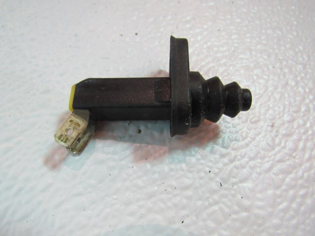 2001 Audi A8L D2 Hood Alarm Switch 4D0 947 561