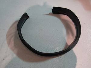 2001 Audi A8L D2 Rear LH Seal on Chrome trim