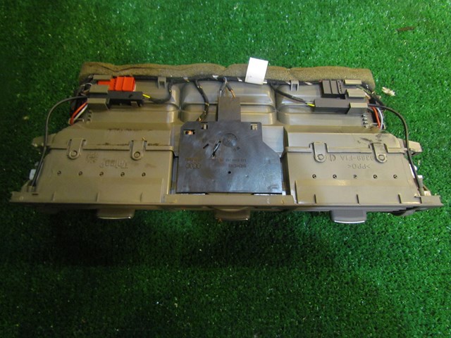 2001 Audi A8L D2 Front Center Dash Vent-Tan