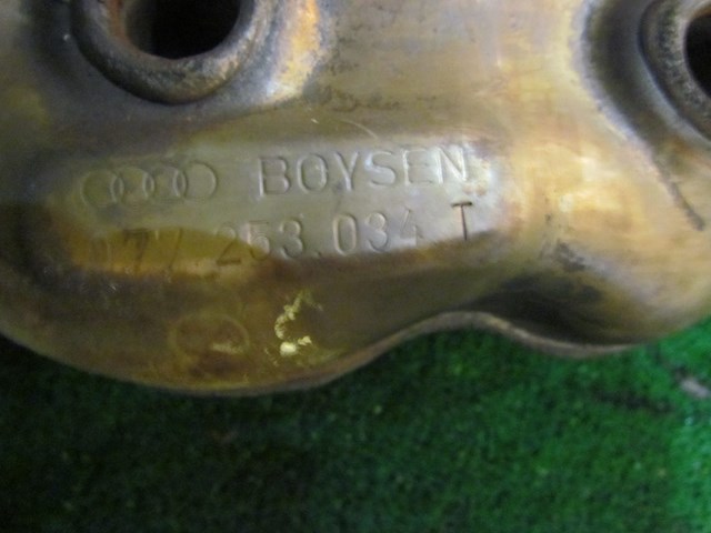 2001 Audi A8L D2 Front RH Passenger Exhaust Manifold