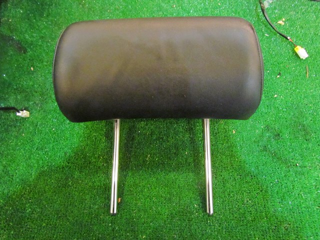 2005 Infiniti G35 Coupe Front LH Driver Head Rest