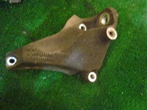 2001 Audi A8L D2 LH Driver Transmission Bracket