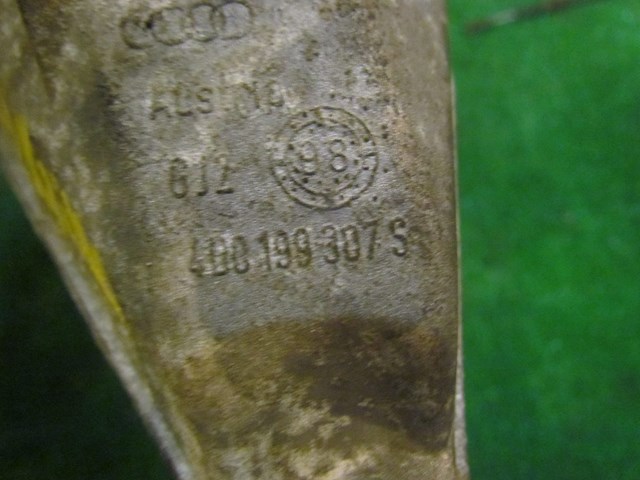 2001 Audi A8L D2 LH Driver Engine Mount 4D0 199 307