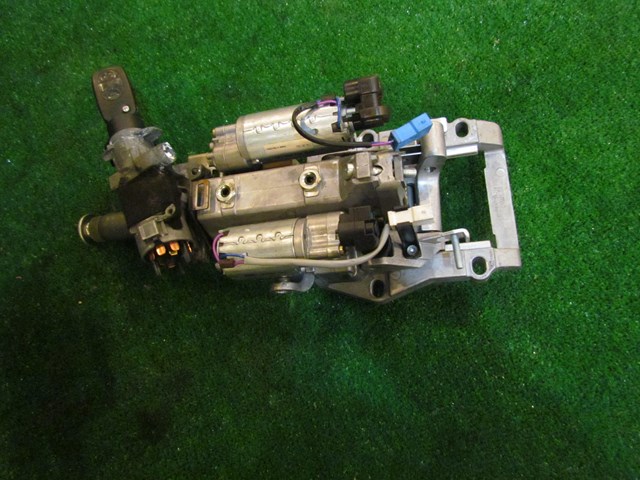 2001 Audi A8L D2 Steering Column w/Key